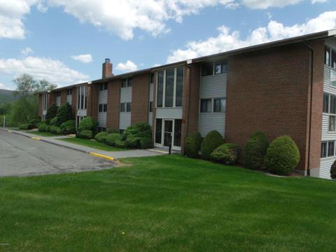 Stratton Hills Condominiums